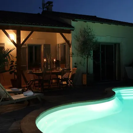 Luxury With Covered Terrace In Chalais Holiday home Chalais (Charente)