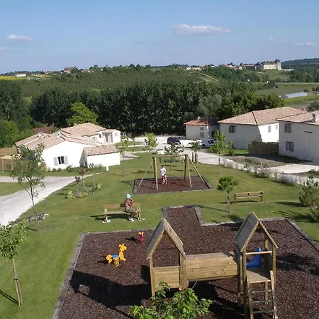 Luxury With Covered Terrace In Chalais * Chalais (Charente)