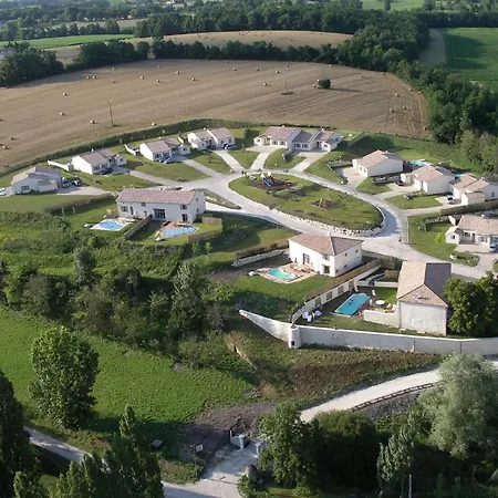 Luxury With Covered Terrace In Chalais Chalais (Charente)